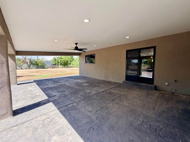 20 Green Valley Lane, Belen, NM 87002