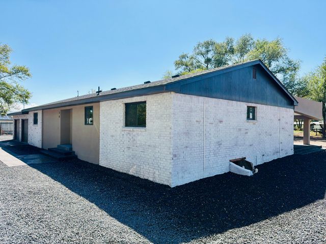 20 Green Valley Lane, Belen, NM 87002