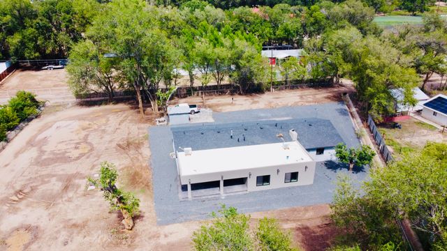 20 Green Valley Lane, Belen, NM 87002