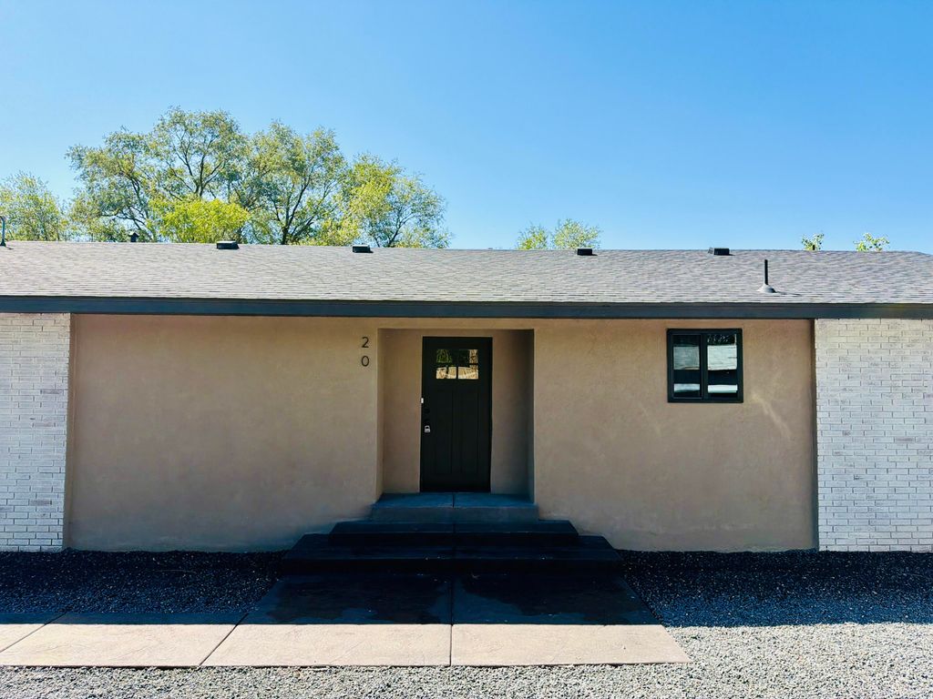 20 Green Valley Lane, Belen, NM 87002