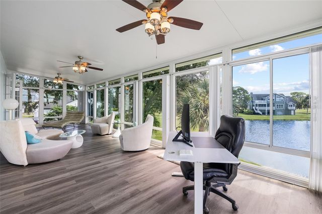 2106 PELICAN COURT, Tarpon Springs, FL 34689