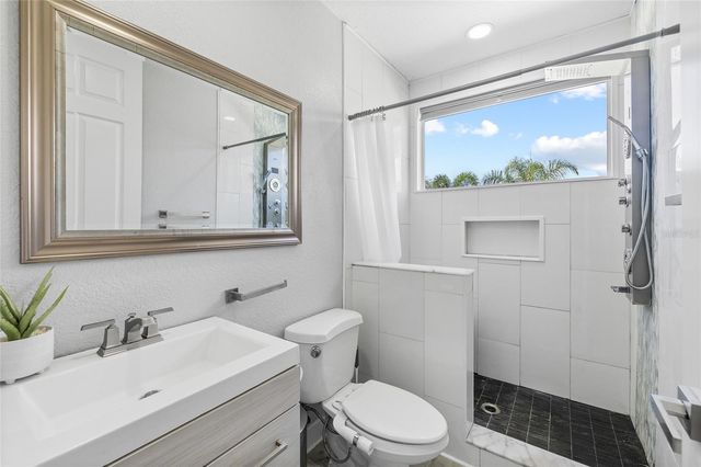 2106 PELICAN COURT, Tarpon Springs, FL 34689