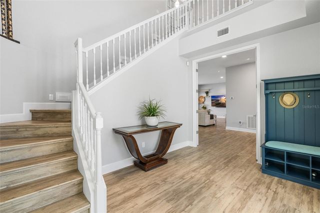 2106 PELICAN COURT, Tarpon Springs, FL 34689