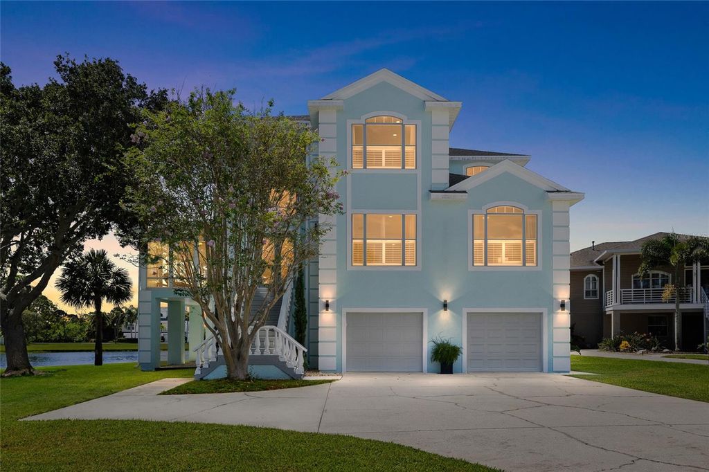 2106 PELICAN COURT, Tarpon Springs, FL 34689