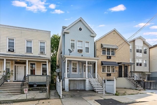 86 Clendenny Ave, Jersey City, NJ 07304