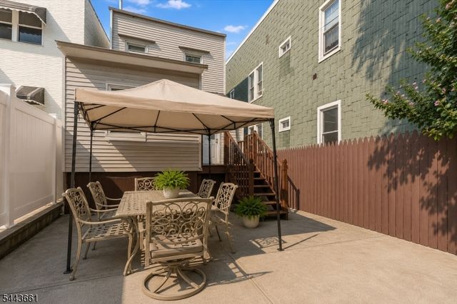 86 Clendenny Ave, Jersey City, NJ 07304