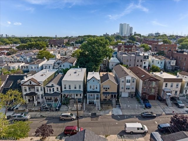 86 Clendenny Ave, Jersey City, NJ 07304