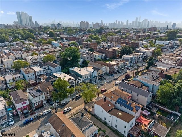 86 Clendenny Ave, Jersey City, NJ 07304