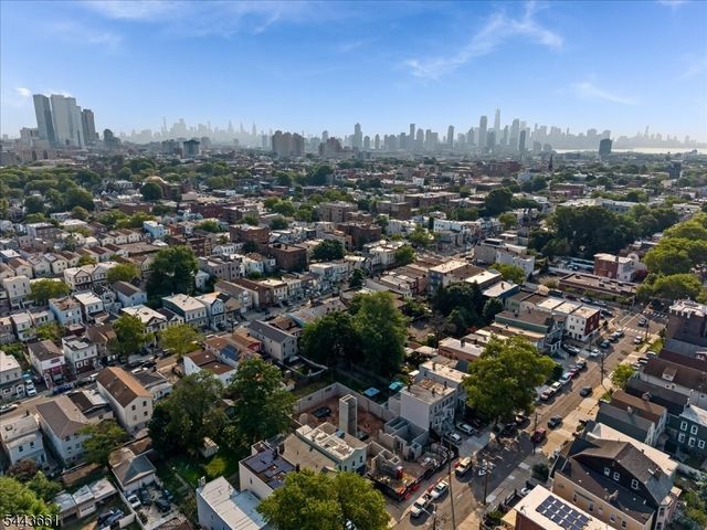 86 Clendenny Ave, Jersey City, NJ 07304