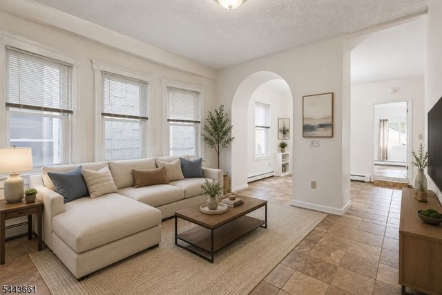 86 Clendenny Ave, Jersey City, NJ 07304