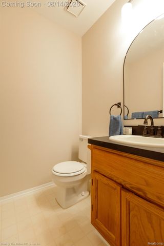 16222 Hillsbriar Drive, Romulus, MI 48174