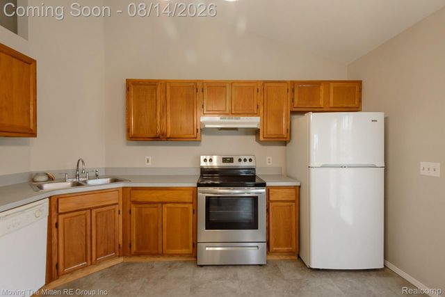 16222 Hillsbriar Drive, Romulus, MI 48174