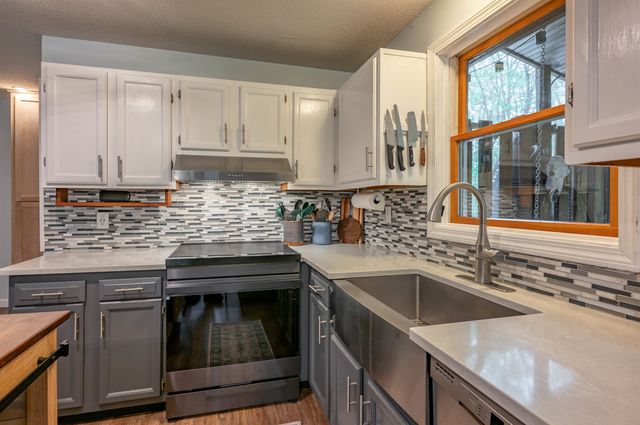 23R AL Street, Derry, NH 03038