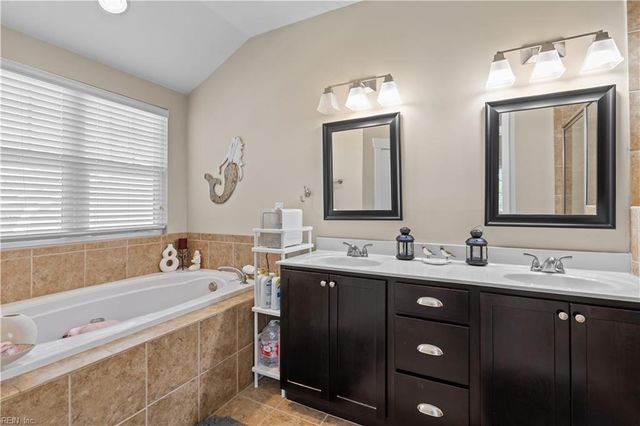 1844 Rockwood DR, Chesapeake, VA 23323