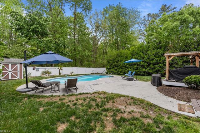 1844 Rockwood DR, Chesapeake, VA 23323