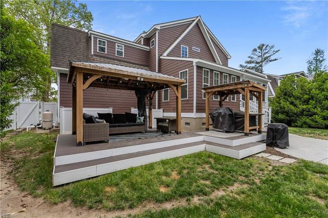 1844 Rockwood DR, Chesapeake, VA 23323