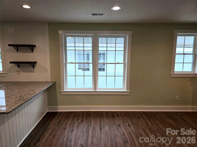 813 Highland Avenue SE, Hickory, NC 28602