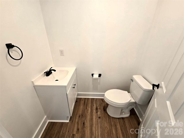 813 Highland Avenue SE, Hickory, NC 28602