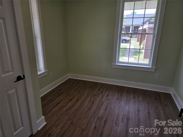 813 Highland Avenue SE, Hickory, NC 28602