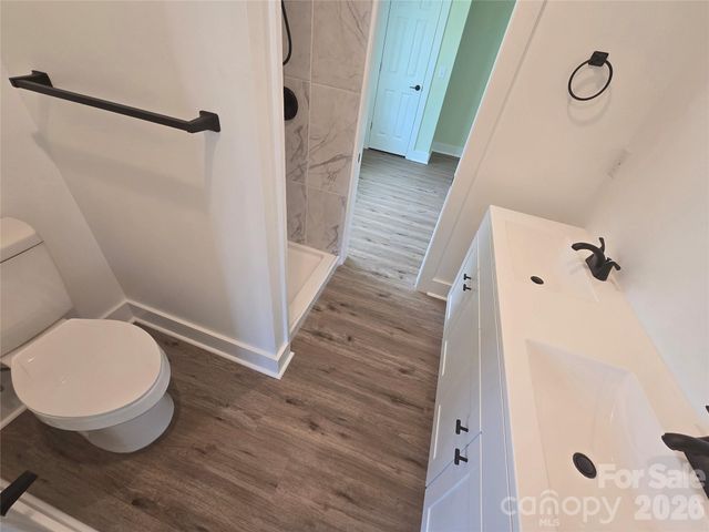 813 Highland Avenue SE, Hickory, NC 28602