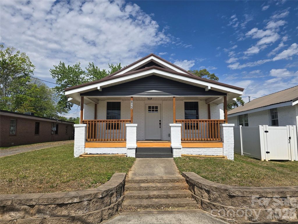 813 Highland Avenue SE, Hickory, NC 28602