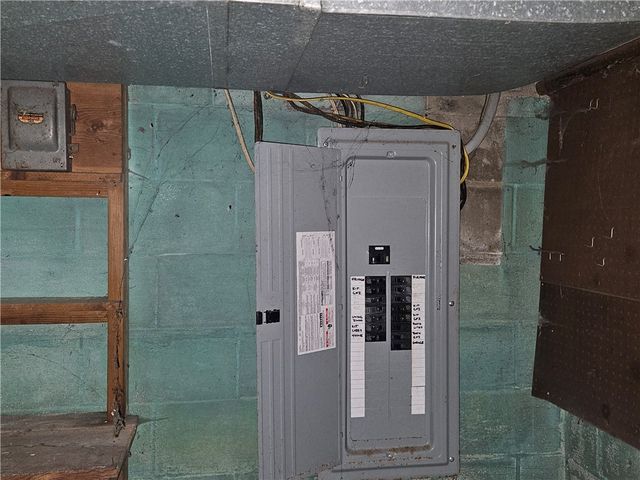 417 Bairdford Rd, West Deer, PA 15006