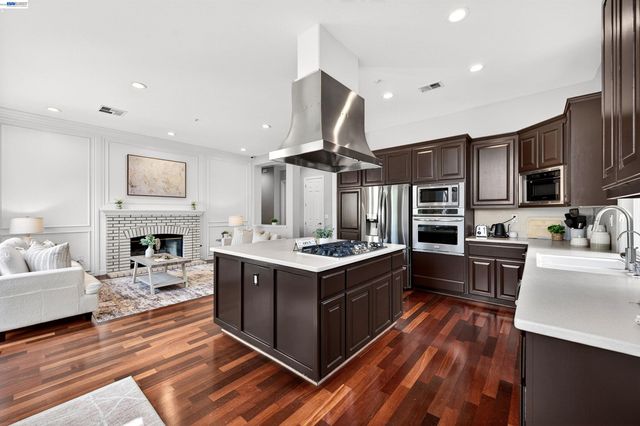 558 Montori Ct, Pleasanton, CA 94566