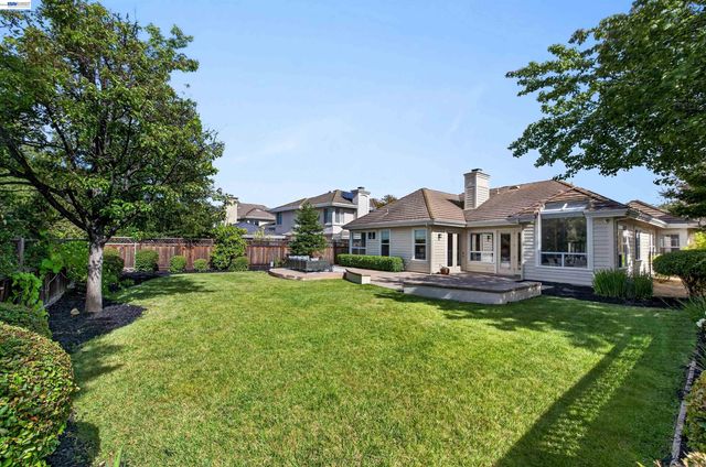 558 Montori Ct, Pleasanton, CA 94566