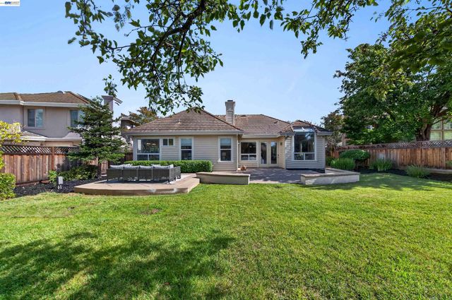 558 Montori Ct, Pleasanton, CA 94566