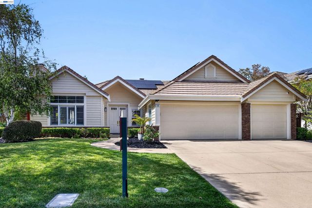 558 Montori Ct, Pleasanton, CA 94566
