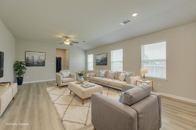 900 Main ST, Hutto, TX 78634