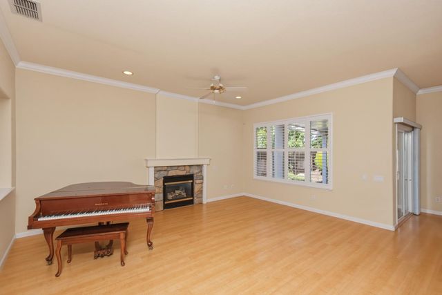 4124 Tahoe Vista Dr, Rocklin, CA 95765