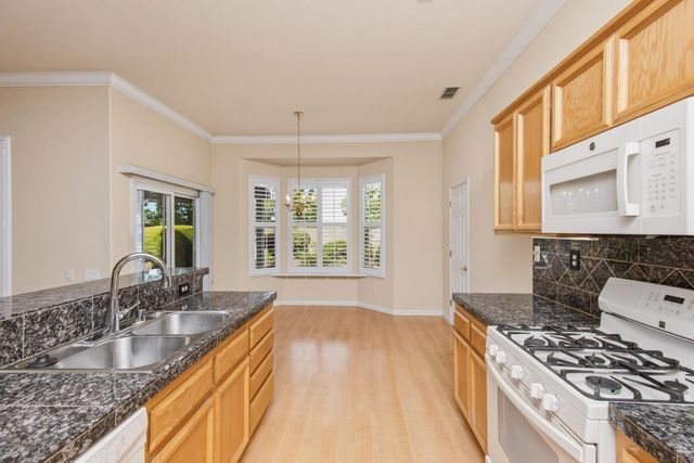 4124 Tahoe Vista Dr, Rocklin, CA 95765