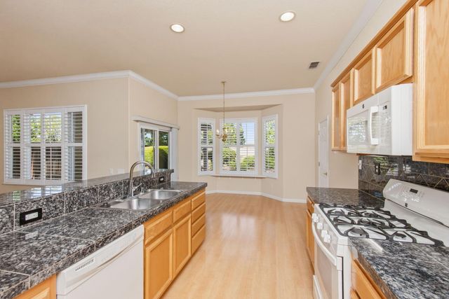 4124 Tahoe Vista Dr, Rocklin, CA 95765