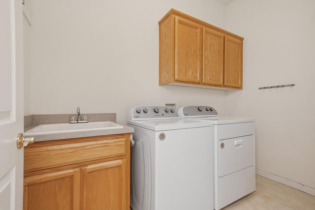 4124 Tahoe Vista Dr, Rocklin, CA 95765