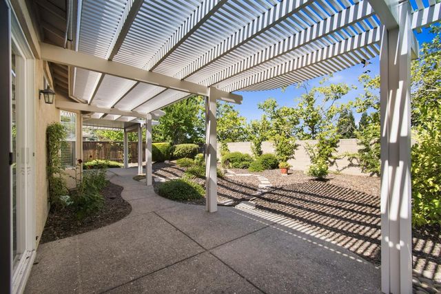 4124 Tahoe Vista Dr, Rocklin, CA 95765