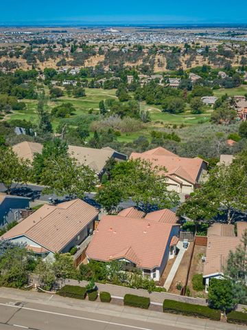 4124 Tahoe Vista Dr, Rocklin, CA 95765