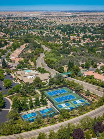 4124 Tahoe Vista Dr, Rocklin, CA 95765