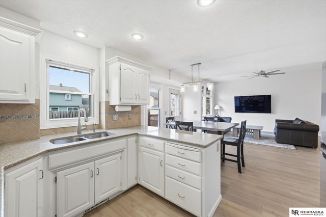 8714 Raven Oaks Drive, Omaha, NE 68152