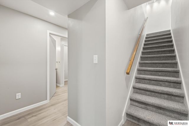 8714 Raven Oaks Drive, Omaha, NE 68152