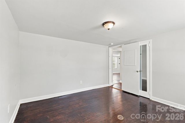 922 Ambassador Street, Charlotte, NC 28208