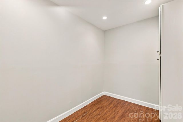 922 Ambassador Street, Charlotte, NC 28208
