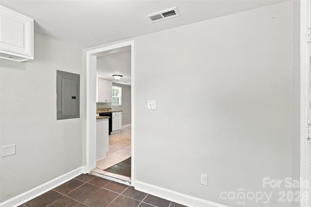 922 Ambassador Street, Charlotte, NC 28208