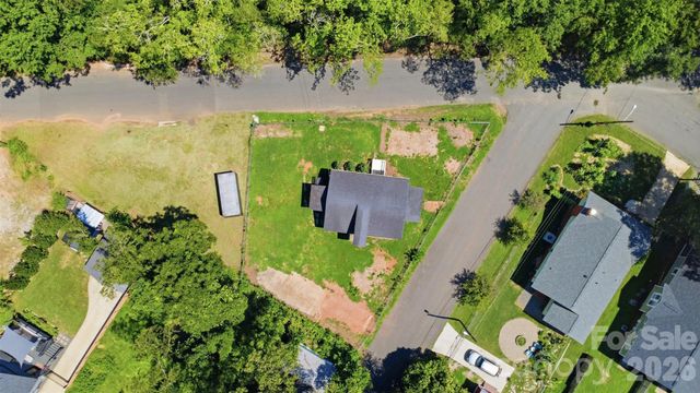 922 Ambassador Street, Charlotte, NC 28208