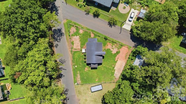 922 Ambassador Street, Charlotte, NC 28208