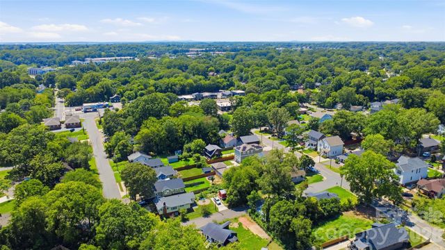 922 Ambassador Street, Charlotte, NC 28208