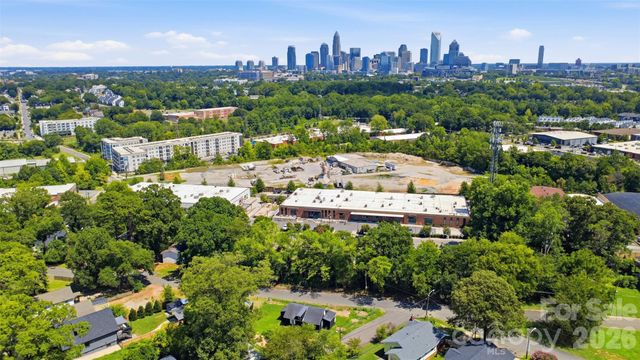 922 Ambassador Street, Charlotte, NC 28208