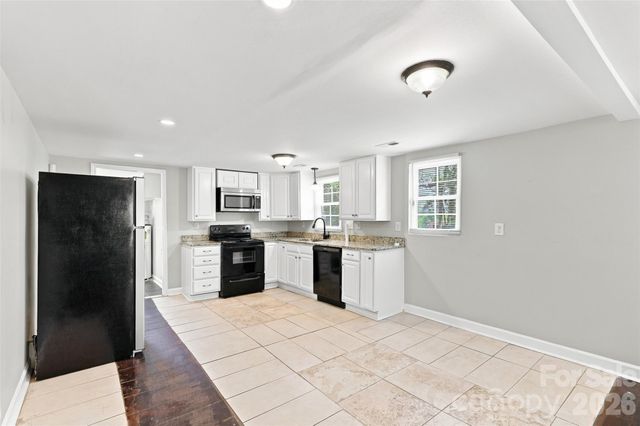 922 Ambassador Street, Charlotte, NC 28208