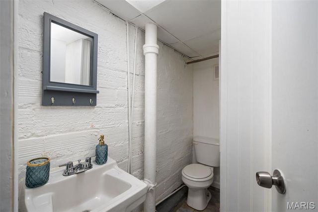 8303 Jackson Street, Normandy, MO 63114