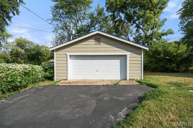 8303 Jackson Street, Normandy, MO 63114